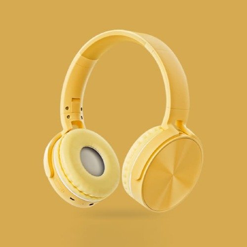 Headphones & Headsets